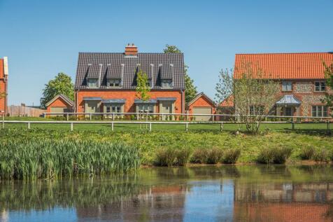 Beautifully Presented Home with Pond Views in Docking
