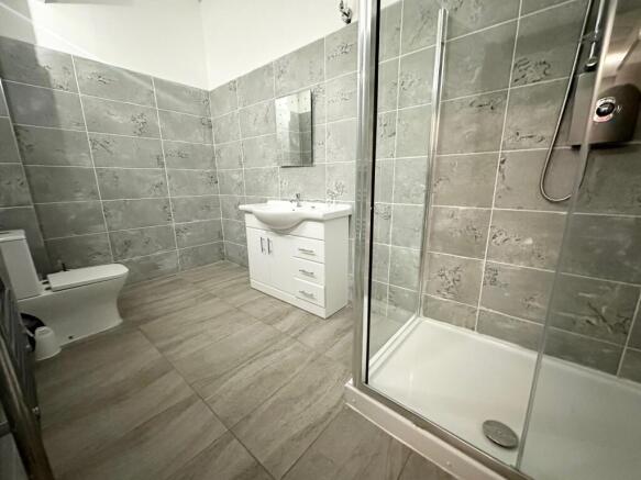 1 bed Apartment to rent Image 4