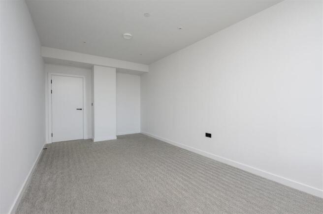 2 bed Apartment for sale Image 12