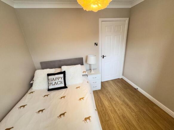 BEDROOM (REAR)