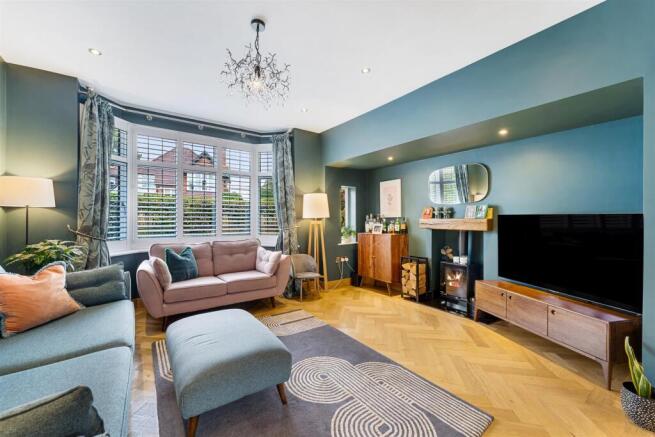 4 Fairbourne Drive-21.jpg