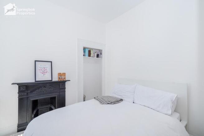 3 bed Terraced for sale Image 12