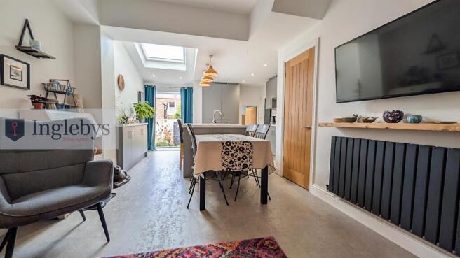 3 bed Terraced for sale Image 11