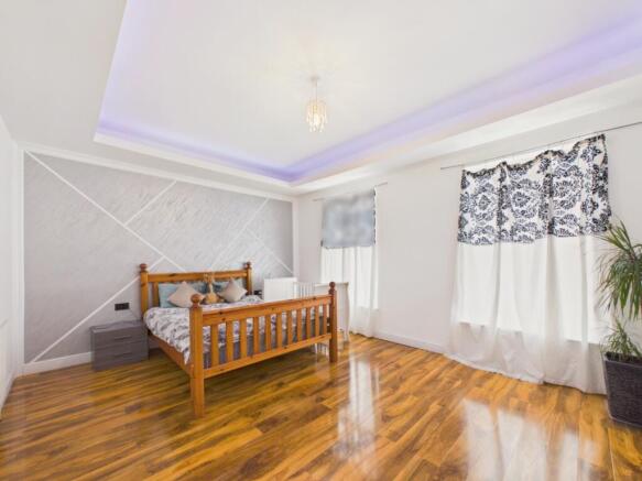 2 bed Terraced for sale Image 11