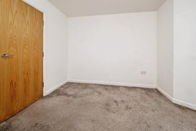 2 bed Apartment for sale Image 8