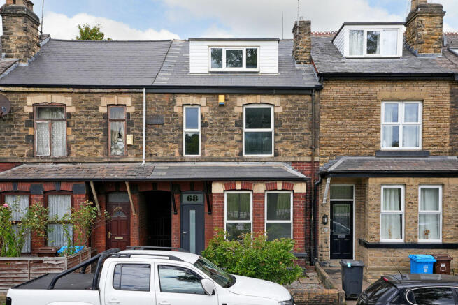 5 bed Terraced to rent Image 4