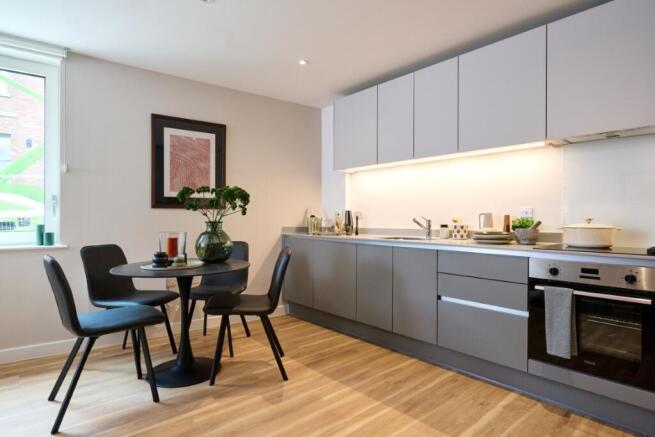 2 bed Apartment to rent Image 5