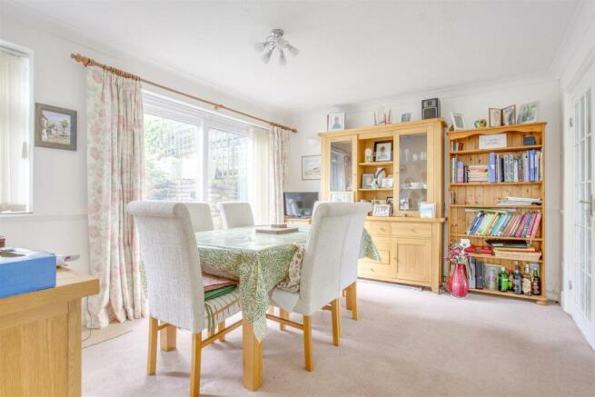 3 Nags Head Lane, HP16 0HD-13.jpg