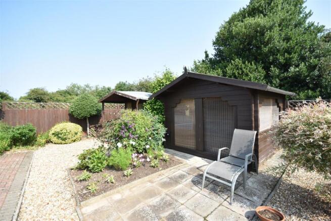 SUMMER HOUSE
