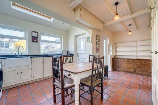 3 bed Terraced for sale Image 10