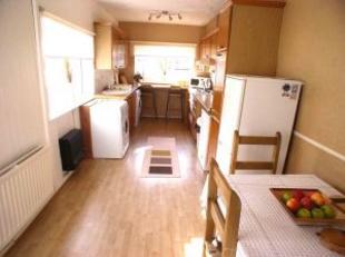 KITCHEN/BREAKFAST