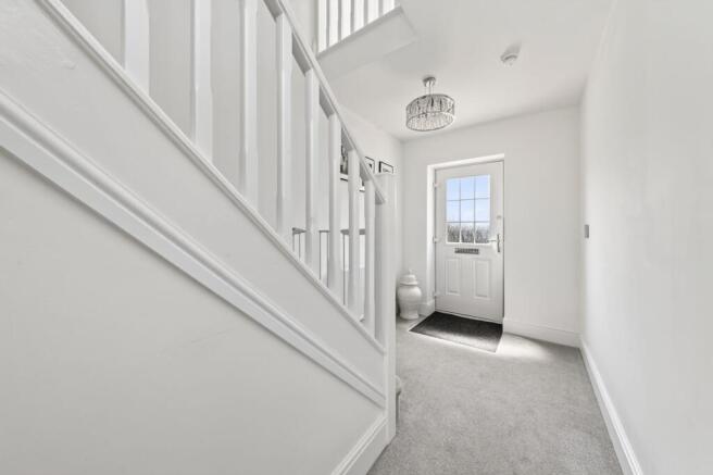 5 bed Detached for sale Image 6