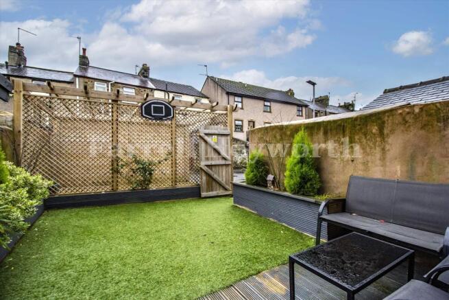 Yard/car Port 