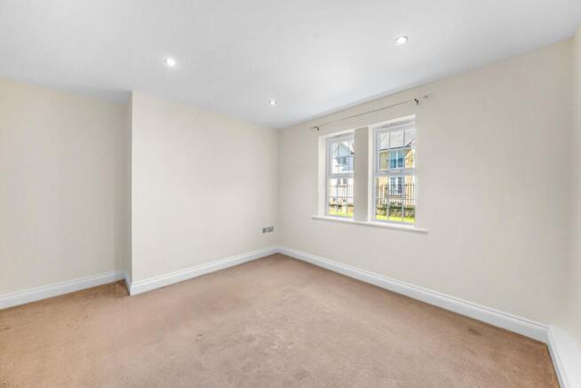 1 bed Flat for sale Image 8