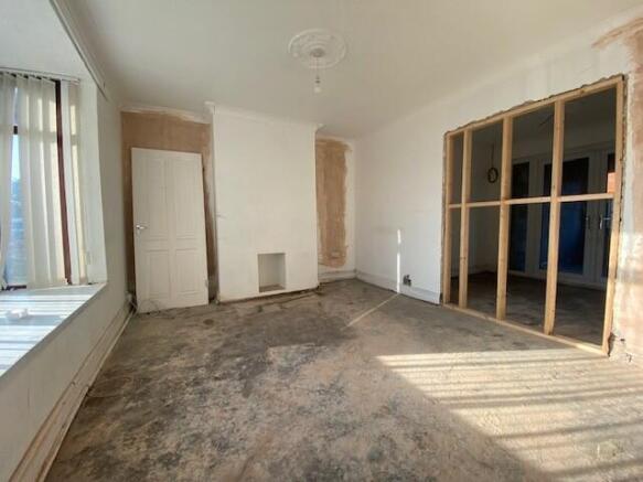 LOUNGE 1 T202603051034.jpg