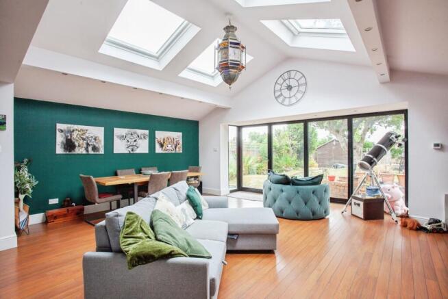3 bed Detached for sale Image 5