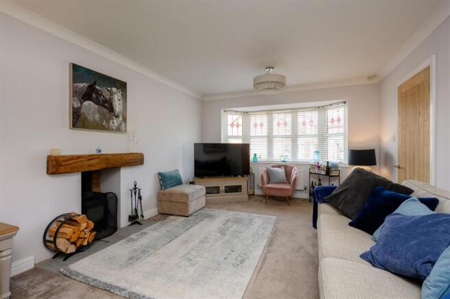 4 bed Detached for sale Image 10