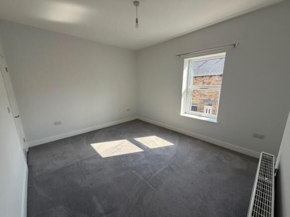 2 bed Terraced to rent Image 10