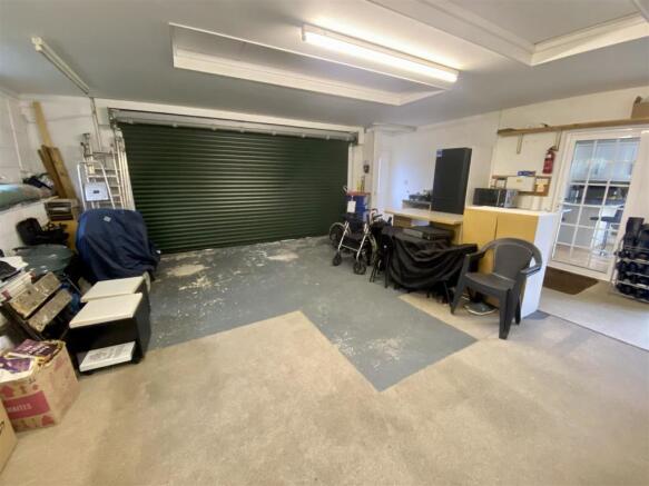 Garage.jpeg