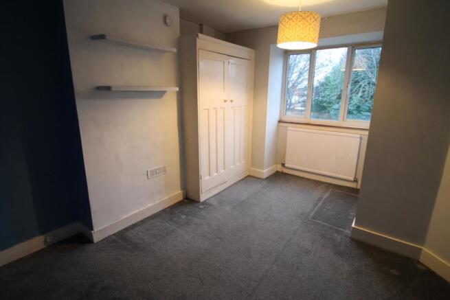 bedroom 1.JPG
