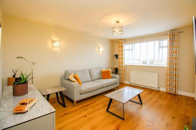 2 bed Semi-Detached Bungalow for sale Image 5