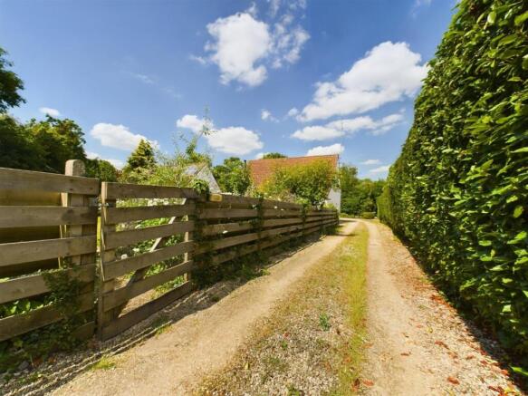 DRIVEWAY APPROACH.jpg