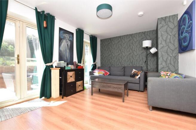 3 bed Semi-Detached for sale Image 12