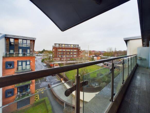 PART SHELTERED BALCONY