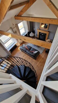 GALLERY LANDING/OCCASIONAL BEDROOM