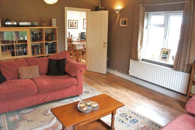 Lounge to Entrance