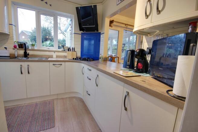 3 bed Semi-Detached for sale Image 4