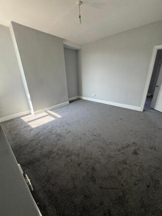 3 bed Town House to rent Image 8