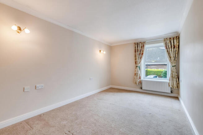 2 bed Retirement Property for sale Image 6