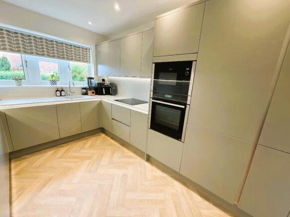 KITCHEN 11'6 X 8'4