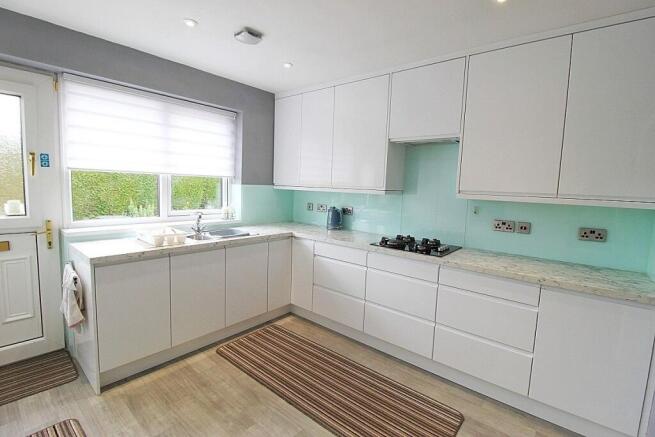 Three Hills Close, Thrybergh, Rotherham photo 4