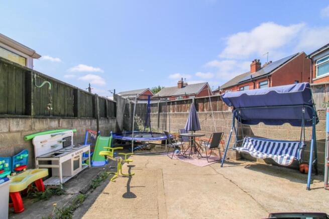 3 bed Semi-Detached for sale Image 10