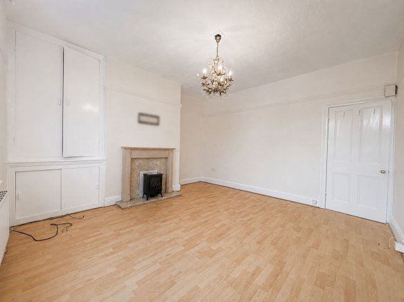 3 bed Terraced for sale Image 4