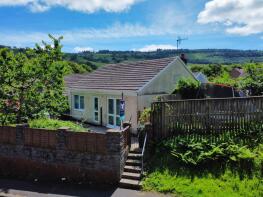 26, Maes Pwll, Neath SA11 4BT
