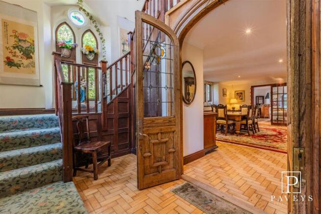 ENTRANCE HALL