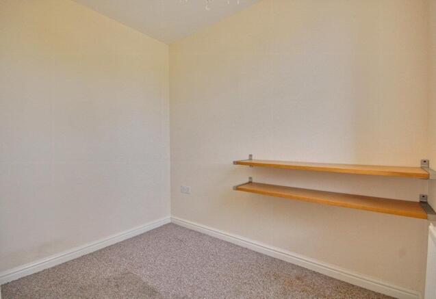 3 bed House to rent Image 10