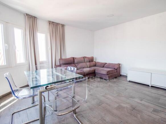 Renovated flat in Mahon