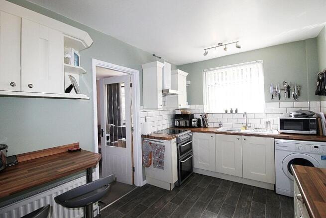 3 bed Semi-Detached for sale Image 8