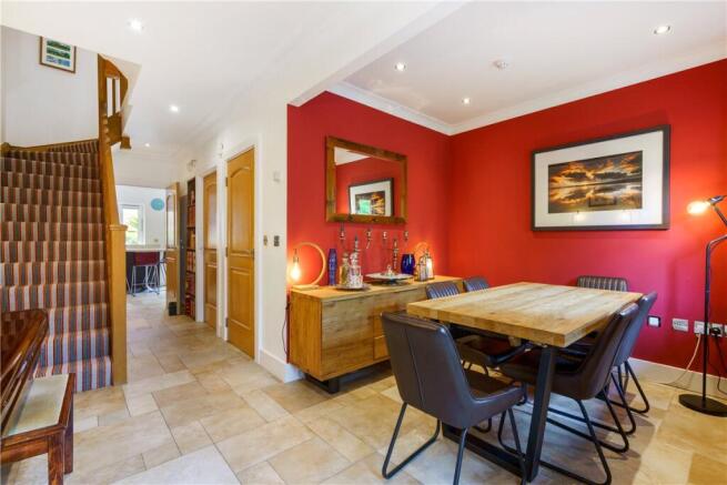 4 bed Terraced for sale Image 4