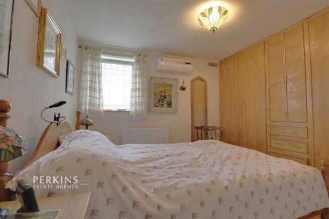BED 4.jpg