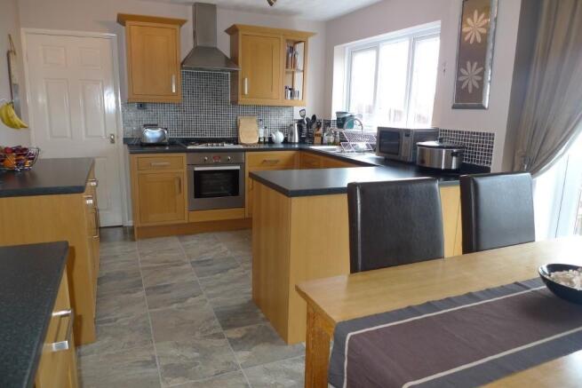 KITCHEN/DINER