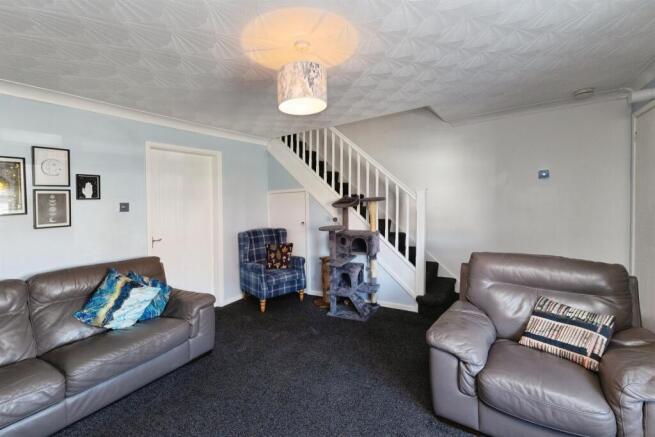 3 bed Semi-Detached for sale Image 6
