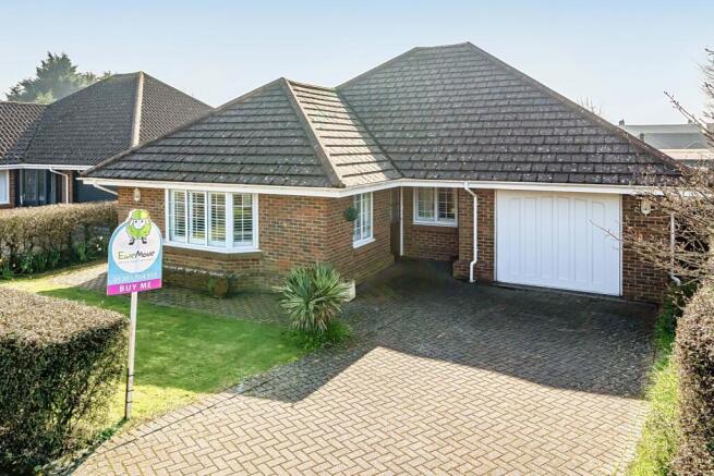 3-bed detached on Webster Way, Hawkinge, CT18, £475,000