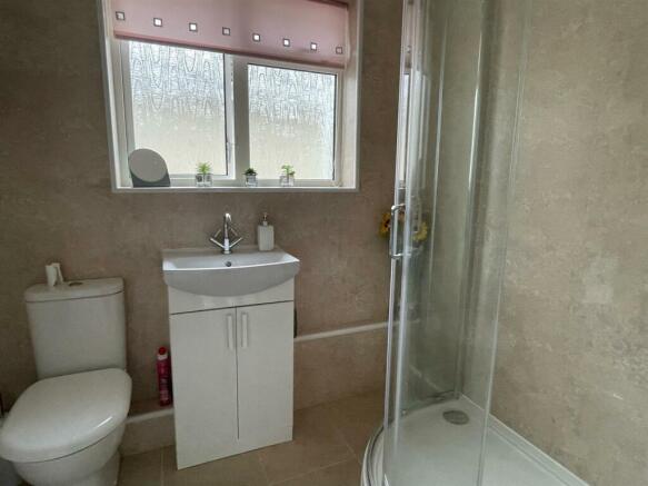 Bathroom.,.jpg