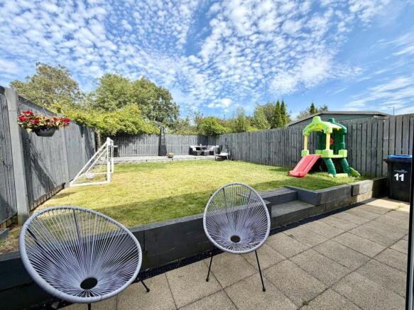 4 bed Detached for sale Image 11
