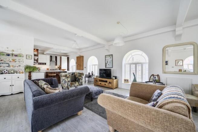 3 bed Semi-Detached for sale Image 10